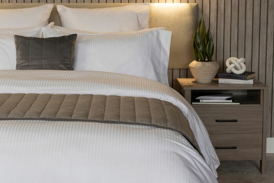 Điều đầu tiên cần làm khi vào phòng khách sạn