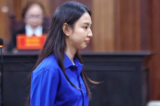 Hoa hậu Thùy Tiên, Hằng Du Mục, Quang Linh Vlogs bị phạt 2 năm tù