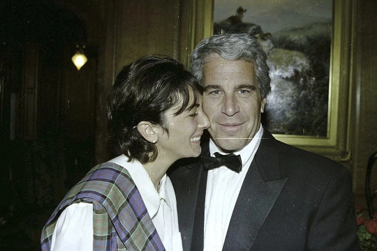 Quốc hội Mỹ duyệt dự luật công khai hồ sơ Epstein