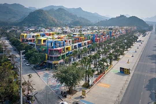 Mặt tiền quốc lộ 33 m tạo lợi thế cho Flamingo Golden Hill