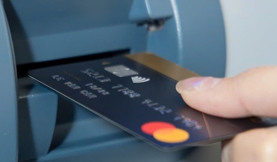 Thông tin quan trọng chủ thẻ tín dụng nên biết trước khi quá muộn