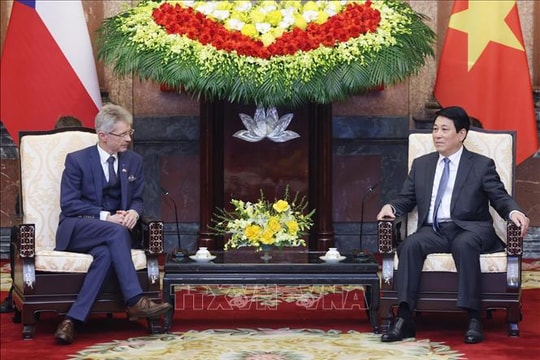 Chủ tịch nước Lương Cường tiếp Chủ tịch Thượng viện Cộng hòa Séc