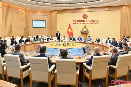 Việt Nam - Liên bang Nga hợp tác phát triển công nghiệp, đổi mới sáng tạo