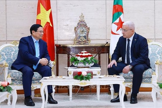 Thủ tướng Phạm Minh Chính hội kiến Chủ tịch Hạ viện Algeria