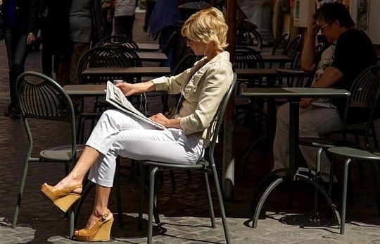 Những cô gái từ bỏ 'nữ cường' để sống như ốc sên