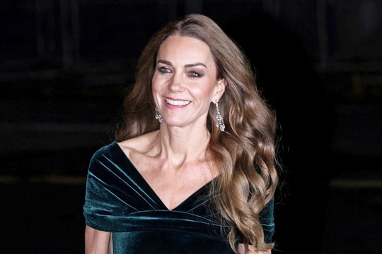 Vương phi Kate tái xuất thảm đỏ