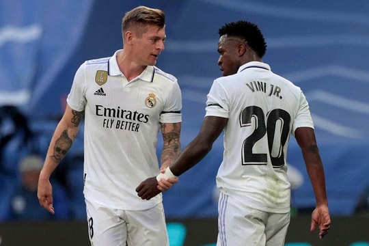 Kroos khó chịu với cách cư xử của Vinicius