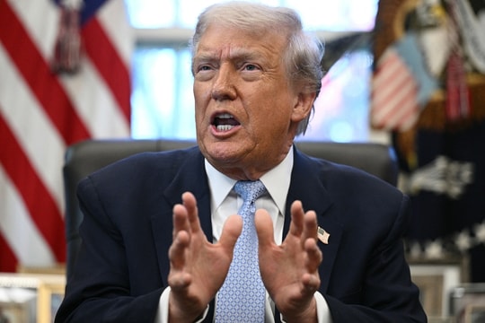 Tổng thống Trump ký duyệt đạo luật công khai hồ sơ Epstein