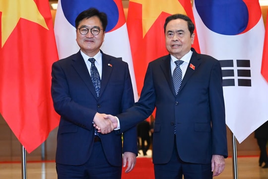 Chủ tịch Quốc hội Trần Thanh Mẫn chủ trì lễ đón Chủ tịch Quốc hội Hàn Quốc