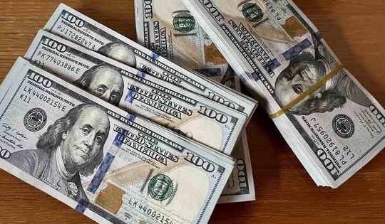 Tỉ giá USD, lãi suất hôm nay 20/11: USD tăng vượt mốc quan trọng, lãi suất tiết kiệm lên mức 6,4%/năm