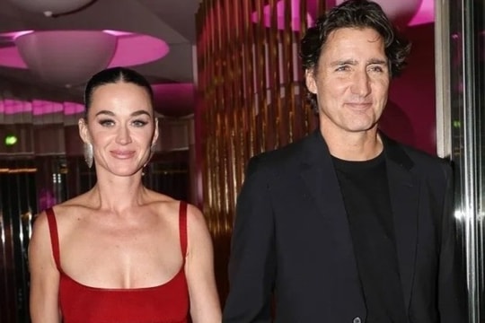 Cựu Thủ tướng Canada tìm mọi cách để gặp Katy Perry