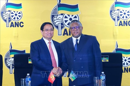 Thủ tướng Phạm Minh Chính gặp Tổng thư ký Đảng Đại hội Dân tộc Phi