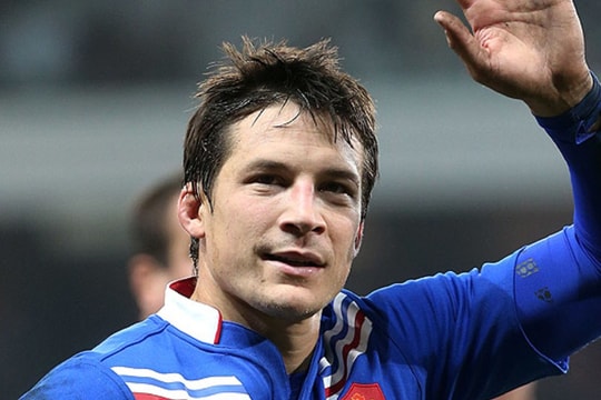 Cựu tuyển thủ bóng bầu dục Pháp thi đấu từ thiện tại Việt Nam