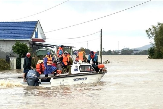 Thông báo Kết luận của Bộ Chính trị về khắc phục hậu quả mưa, lũ đặc biệt lớn ở miền Trung