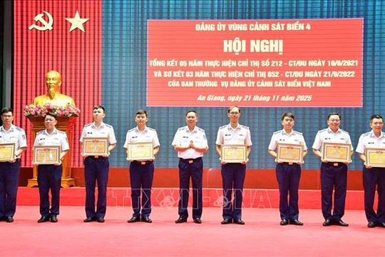 Đẩy mạnh phong trào “Bốn tốt, bốn không, bốn chống” của Cảnh sát biển