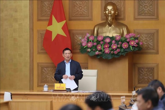 Giám sát chặt thị trường trong nước, không để thiếu hàng, sốt giá