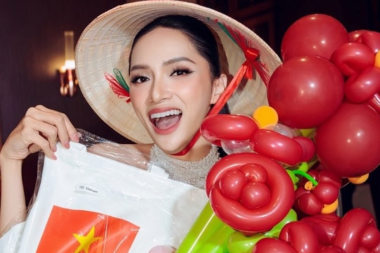 21 ngày thi Miss Universe của Hương Giang