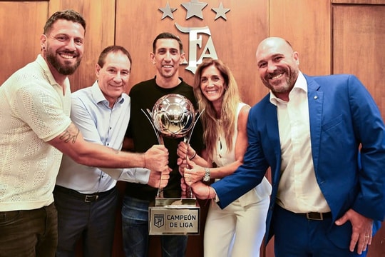 Di Maria được trao thêm danh hiệu dù không vô địch