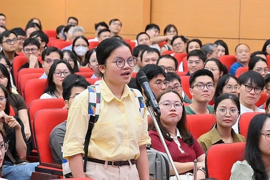 Tranh luận việc xếp bác sĩ nội trú, chuyên khoa I tương đương thạc sĩ