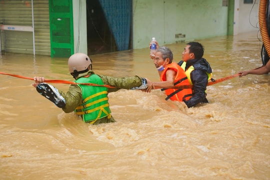 Bản đồ hỗ trợ người dân vùng lũ gửi tọa độ để xin nhận cứu trợ
