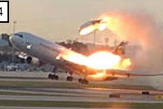 Khoảnh khắc động cơ gãy rời khỏi máy bay chở hàng Mỹ