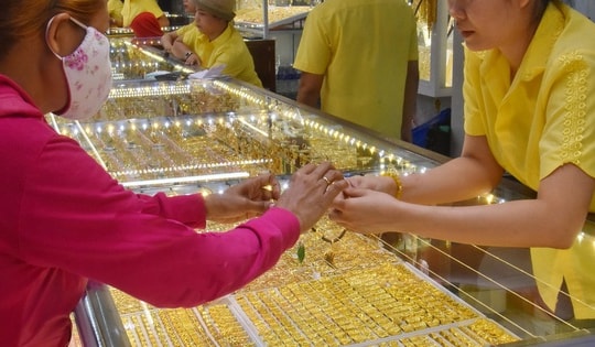 Giá vàng hôm nay 21-11: Tiếp tục suy yếu