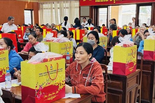 Các doanh nghiệp rục rịch kế hoạch thưởng Tết Bính Ngọ cho công nhân