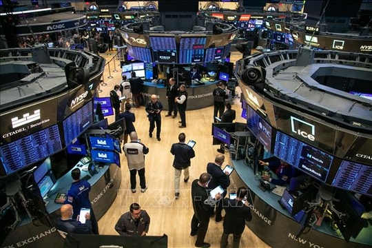 Chỉ số chứng khoán Nasdaq Composite giảm tuần thứ ba liên tiếp