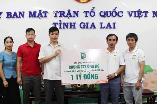 Báo Dân trí đã trao nóng 1 tỷ đồng hỗ trợ người dân vùng lũ Gia Lai