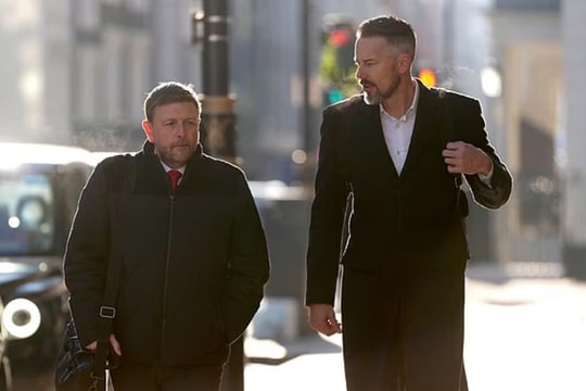 Các CLB Ngoại hạng Anh bỏ phiếu bác bỏ quy định trần lương