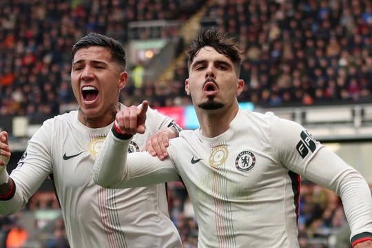 Chelsea trở lại nhì bảng Ngoại hạng Anh