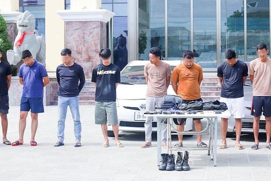 Campuchia phá băng nhóm đóng giả quân cảnh, tống tiền du khách