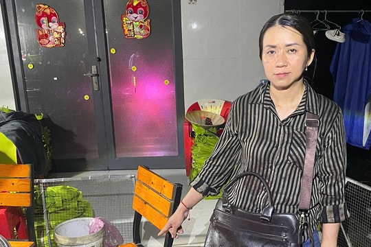 Dùng dao rọc giấy rạch mặt bạn của chồng vì ghen