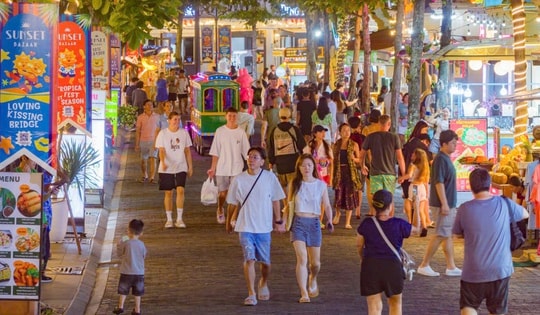 Phú Quốc “bùng nổ” khách quốc tế