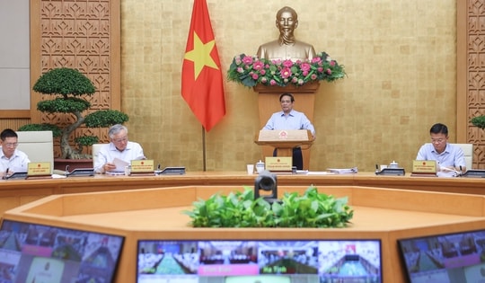 Thủ tướng: Điều hành kinh tế chịu áp lực lớn về tỉ giá, lạm phát và thuế quan