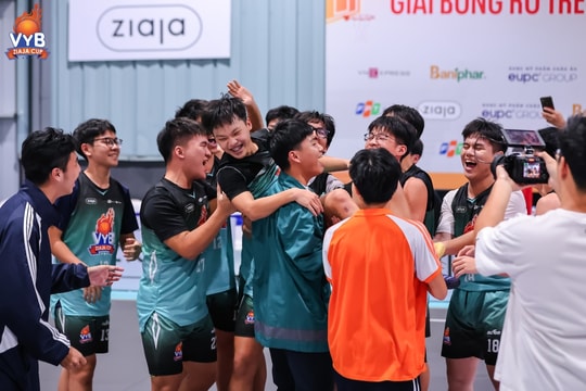 Nguyễn Tất Thành - Lý Thái Tổ: Tứ kết Giải bóng rổ Trẻ VnExpress