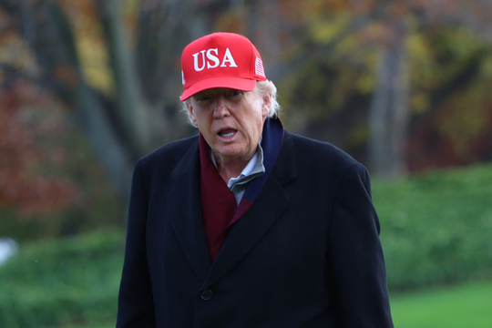 Ông Trump chỉ trích Ukraine 'không biết ơn'