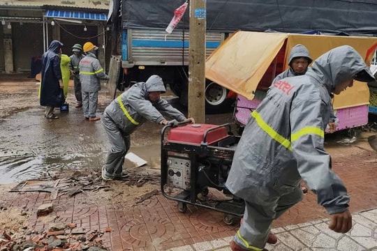 Triển khai xe phát sóng cơ động đảm bảo liên lạc vùng thiên tai