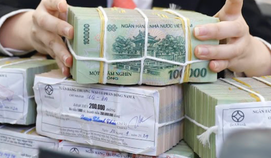 Động thái lạ của các “ông lớn” ngân hàng giữa làn sóng tăng lãi suất tiền gửi