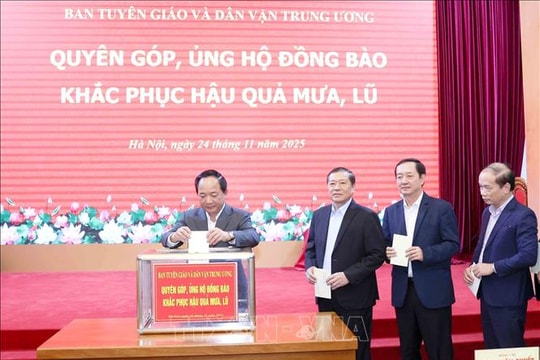 Chung tay ủng hộ đồng bào miền Trung - Tây Nguyên khắc phục hậu quả bão lũ