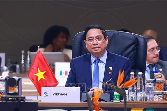 Thủ tướng Phạm Minh Chính về tới Hà Nội, kết thúc tốt đẹp chuyến thăm, làm việc tới Kuwait, Algeria và Nam Phi