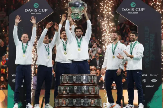 Italy làm nên lịch sử khi giành ‘cú hattrick’ vô địch Davis Cup
