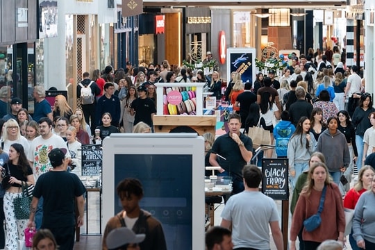 Người Mỹ có thể giảm chi tiêu dịp Black Friday vì áp lực tài chính