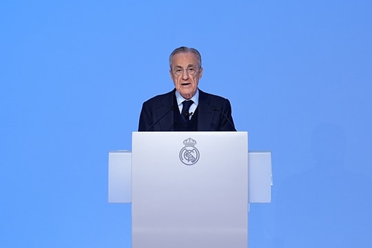 Chủ tịch Real tấn công Barca, La Liga, UEFA và giới trọng tài