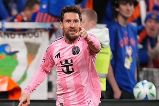 HLV Inter Miami: 'Tuần nào Messi cũng làm những điều khó tin'