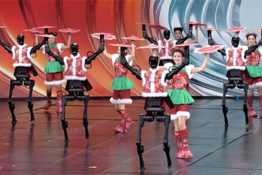 Cơn sốt thuê robot hình người Trung Quốc hạ nhiệt