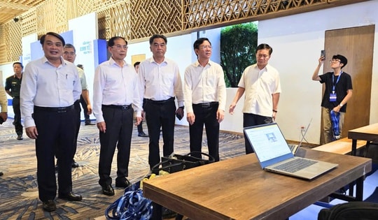 Hình ảnh Phó Thủ tướng Bùi Thanh Sơn tổng duyệt Diễn đàn Kinh tế Mùa thu tại TPHCM