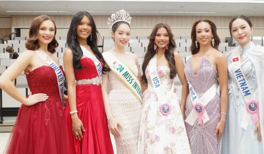 Kiều Duy diện 2 trang phục gây chú ý ở Bán kết Miss International 2025