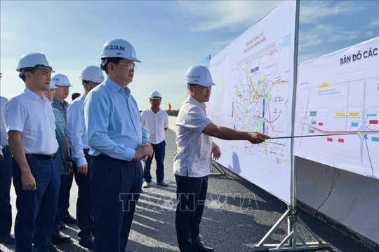 Phó Thủ tướng Mai Văn Chính kiểm tra tiến độ dự án đường Vành đai 3
