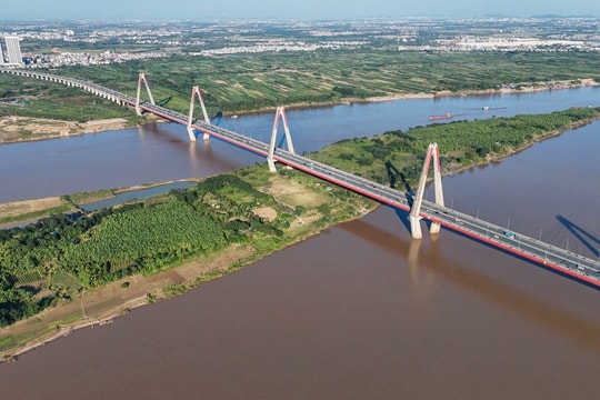 Hiện trạng đại lộ cảnh quan sông Hồng dài 92km, thuộc địa giới 16 xã, phường ở Hà Nội